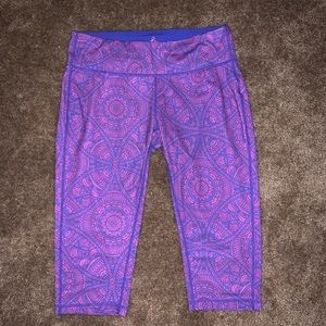 prAna patterned capri leggings